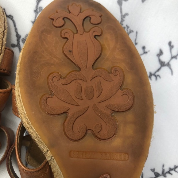 Born Leather Strap Wedge Sandles - Picture 7 of 11